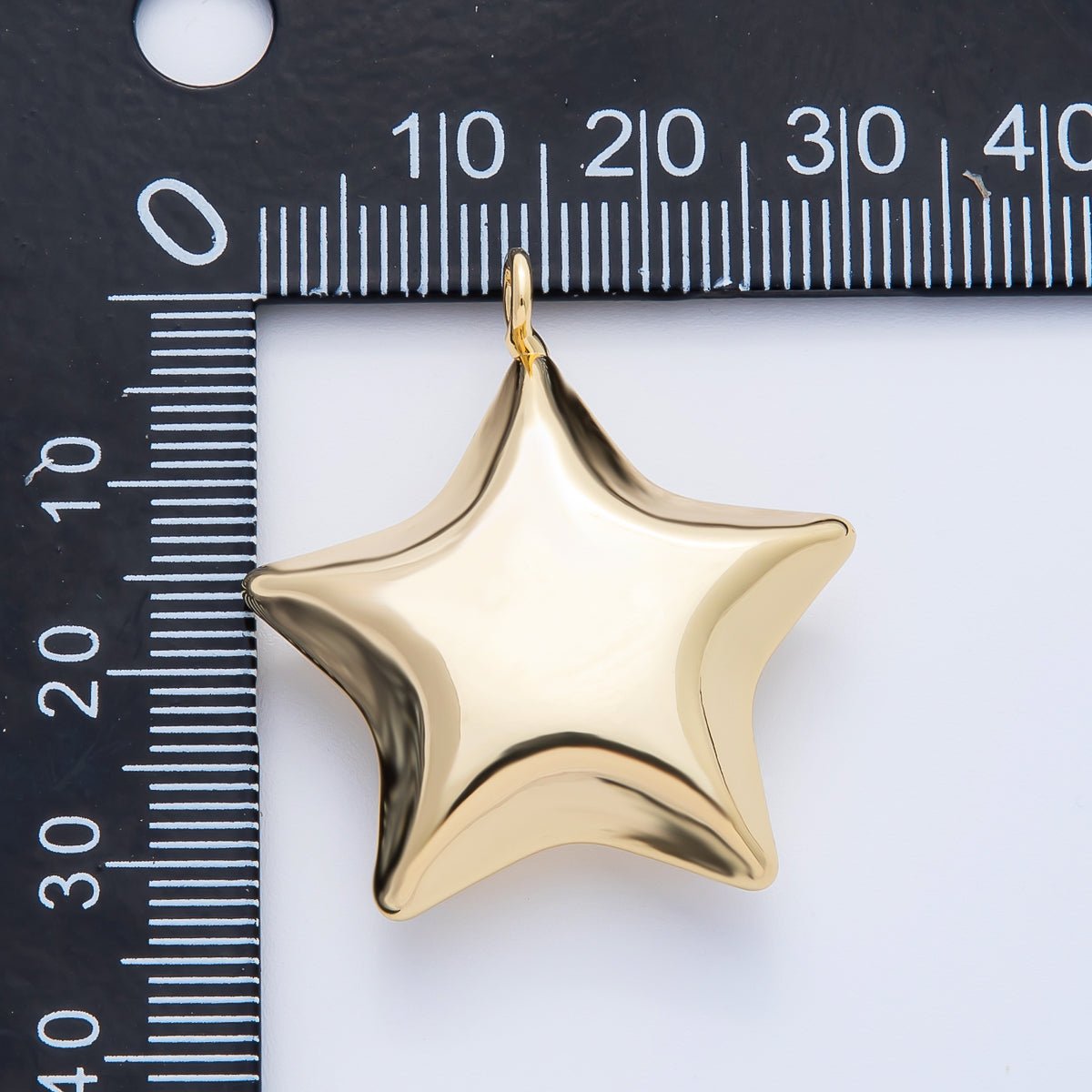 18K Gold Filled 35mm Curvy Twinkle Star Charm | AF1431 - DLUXCA