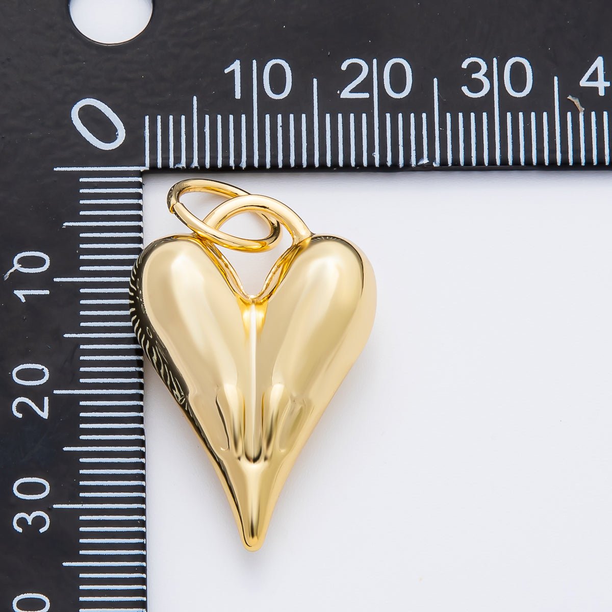 18K Gold Filled 37.5mm Minimalist Chubby Padlock Heart Charm | AF1351 - DLUXCA