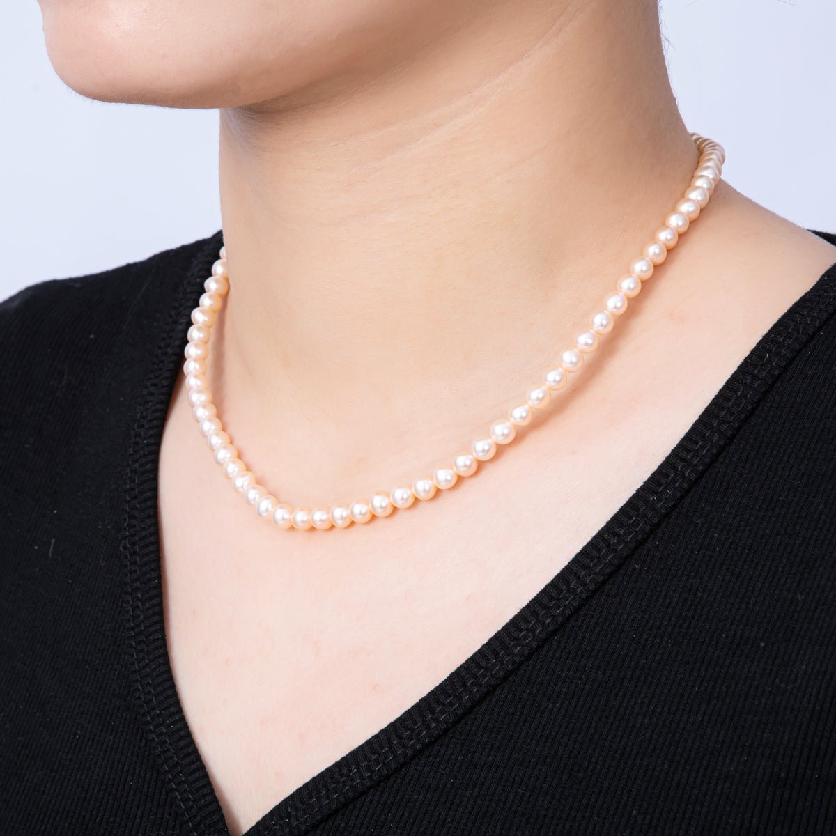 18K Gold Filled 5.5mm Pink Round Button Shell Pearl 16.25 Inch Necklace | WA - 4078 - DLUXCA