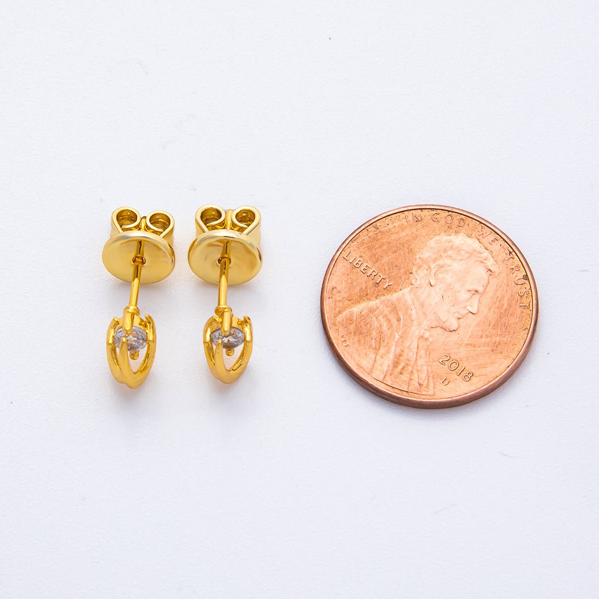 18K Gold Filled 7mm Round CZ Claw Prong Setting Studs Earrings | AD1575 - DLUXCA