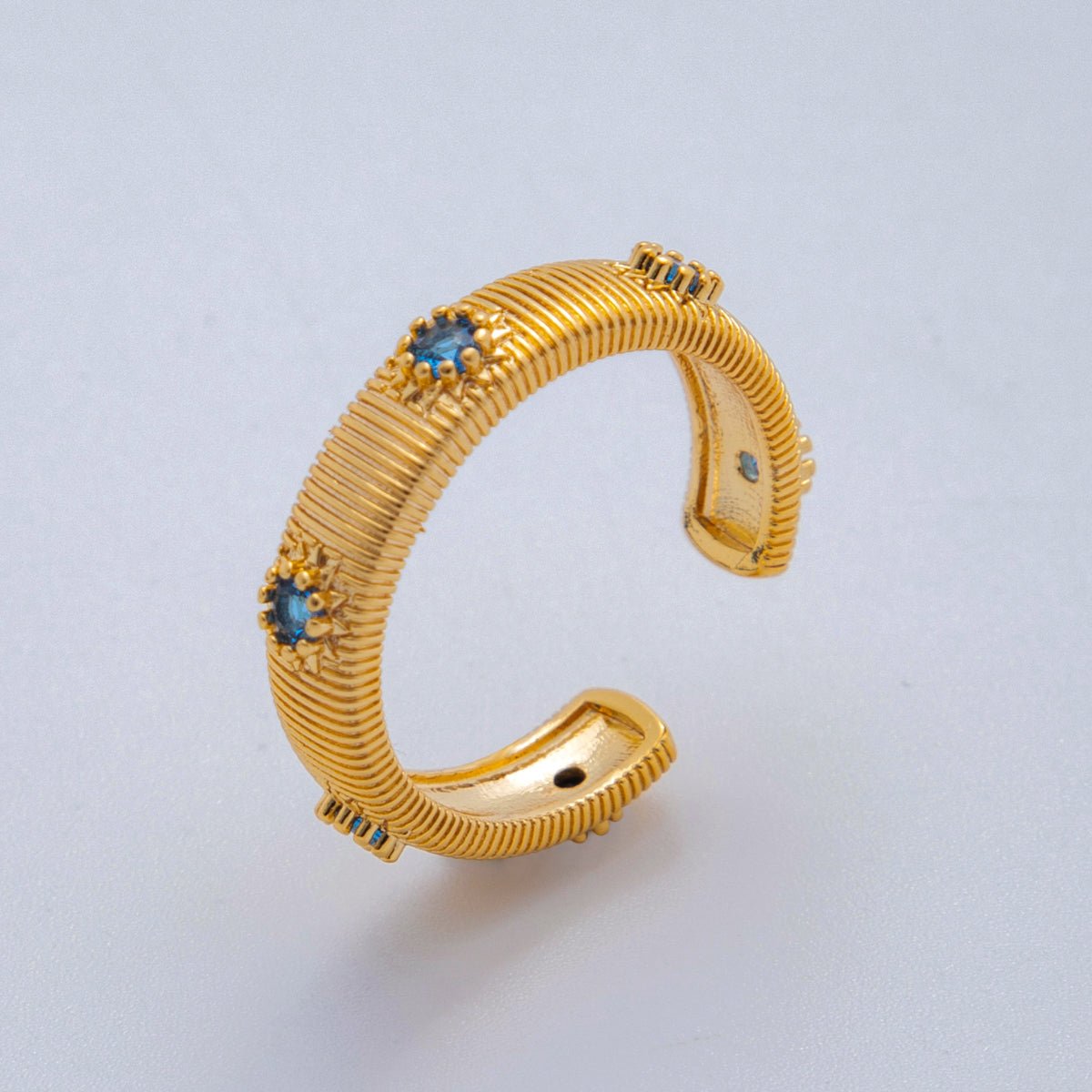 18K Gold Filled Blue CZ Lined Ribbed Ring | O2029 - DLUXCA