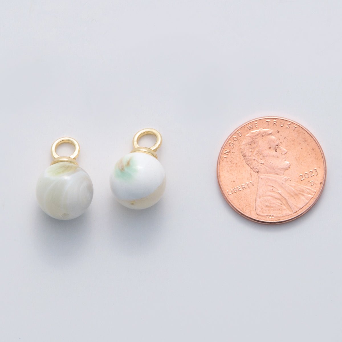 18K Gold Filled Blue - White Shell Pearl Round Drop Charm | X652 - DLUXCA