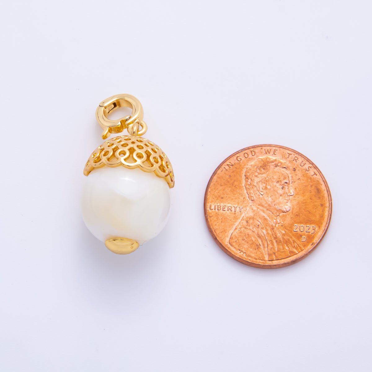 18K Gold Filled Brown, White Shell Pearl Filigree Snap Bail Pendant | AH - 786 - DLUXCA