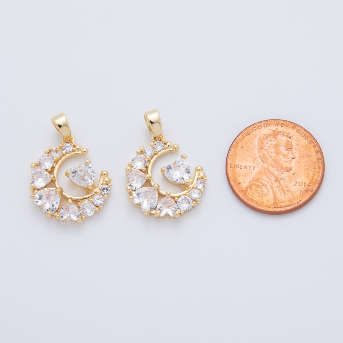 18K Gold Filled Clear CZ Heart Crescent Moon Pendant | AH770 - DLUXCA