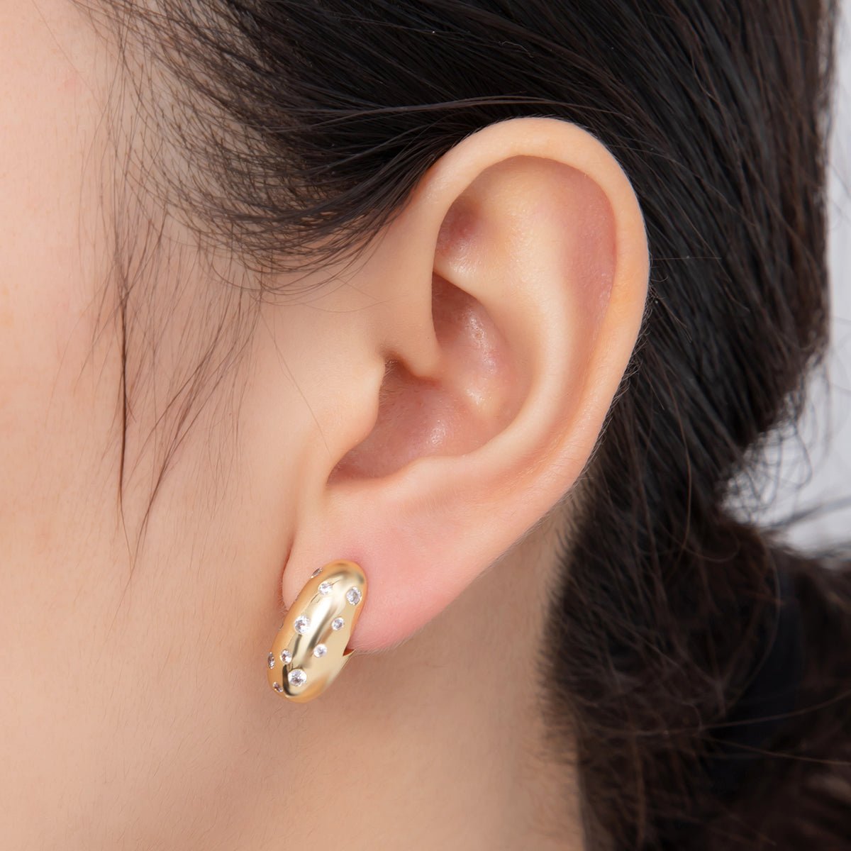 18K Gold Filled CZ Dotted Dome J - Shaped Hoop Earrings | AI364 - DLUXCA