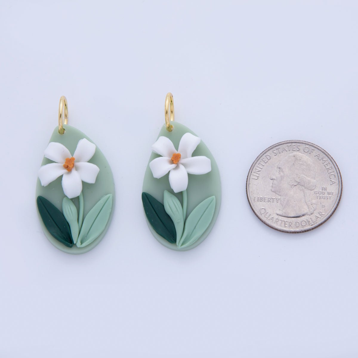 18K Gold Filled Daisy Flower Green Polymer Clay Oval Charm | AF363 - DLUXCA