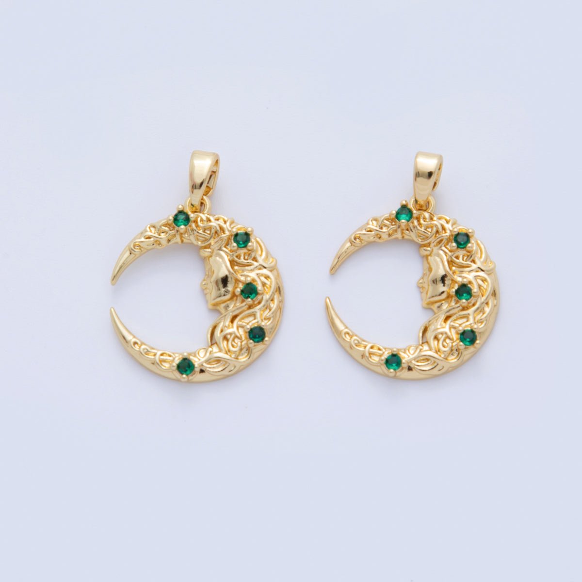 18K Gold Filled Green CZ Women Celestial Crescent Moon Hammered Pendant | AH744 - DLUXCA