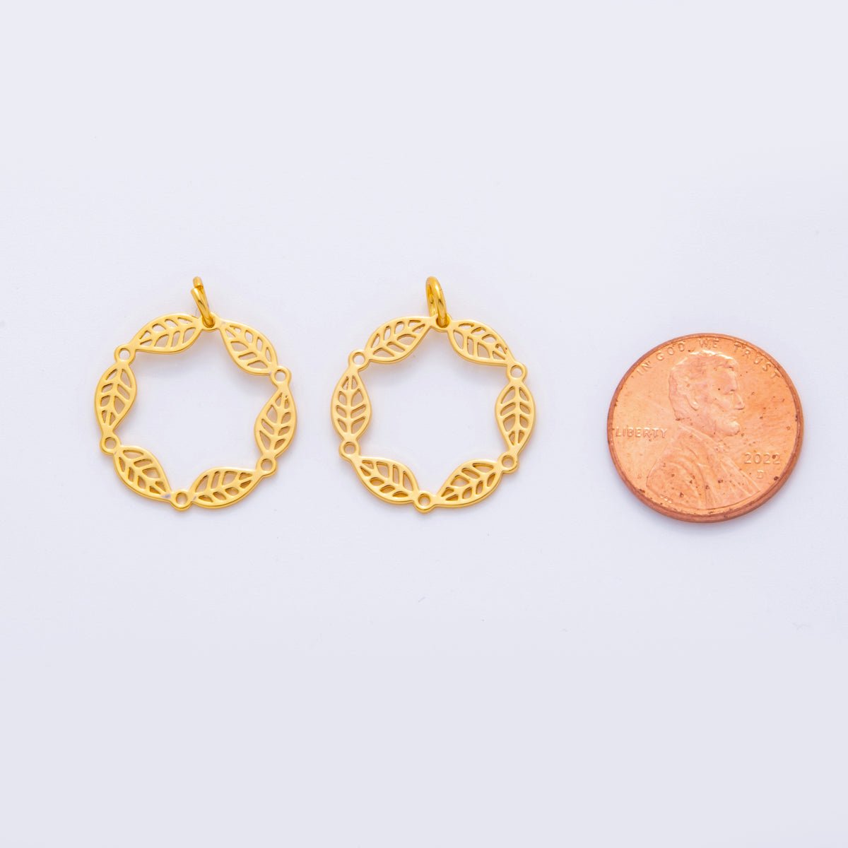 18K Gold Filled Leaf Open Circular Round Charm | X761 - DLUXCA
