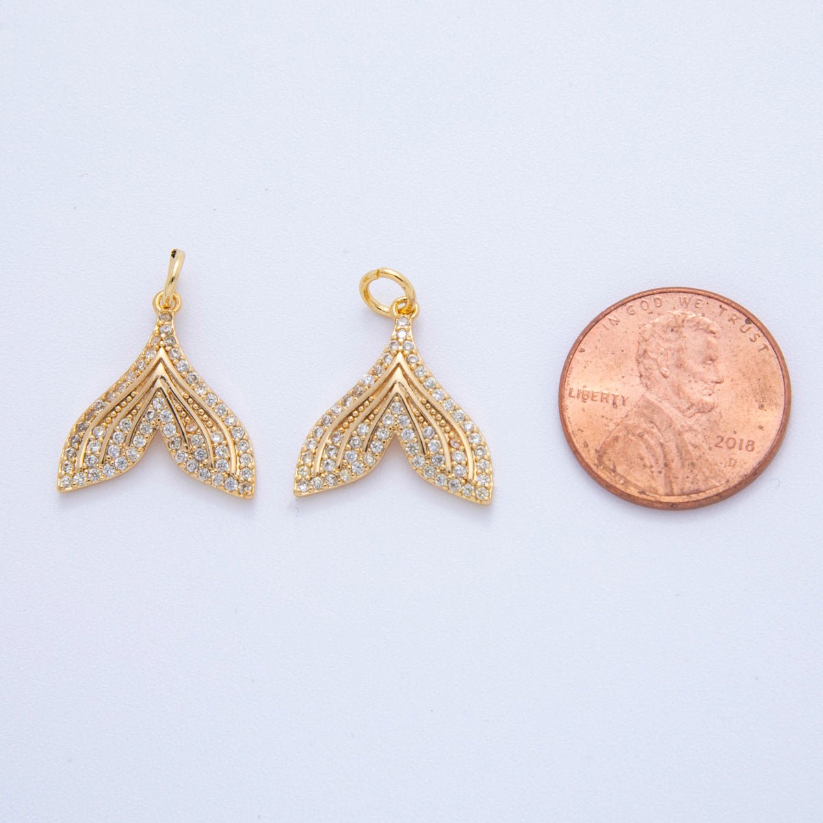 18K Gold Filled Micro Paved CZ Dotted Fish Tail Charm | AF388 - DLUXCA