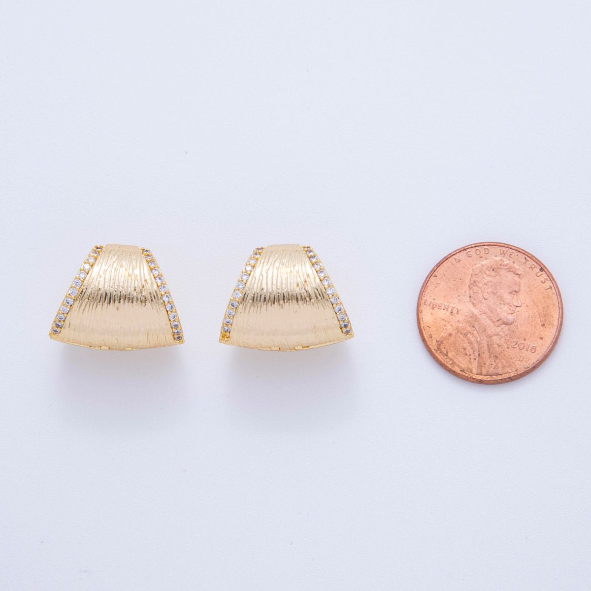 18K Gold Filled Micro Paved CZ Line - Textured Cartilage C - Shaped Hoop Earrings | AI363 - DLUXCA