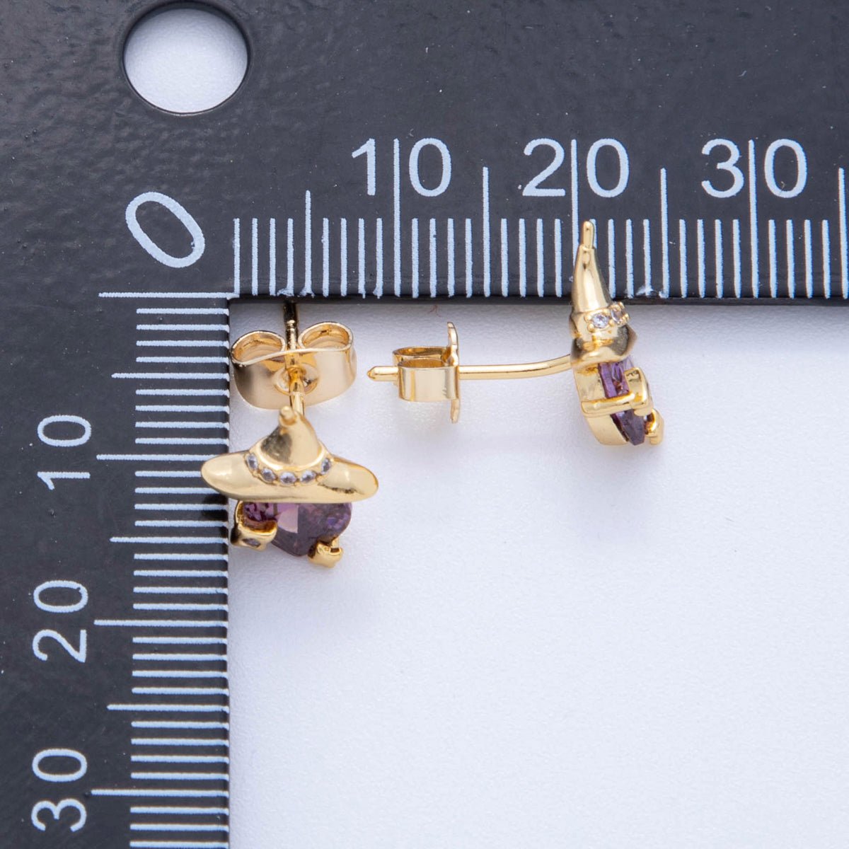 18K Gold Filled Purple CZ Wizard Hat Stud Earrings | AI414 - DLUXCA