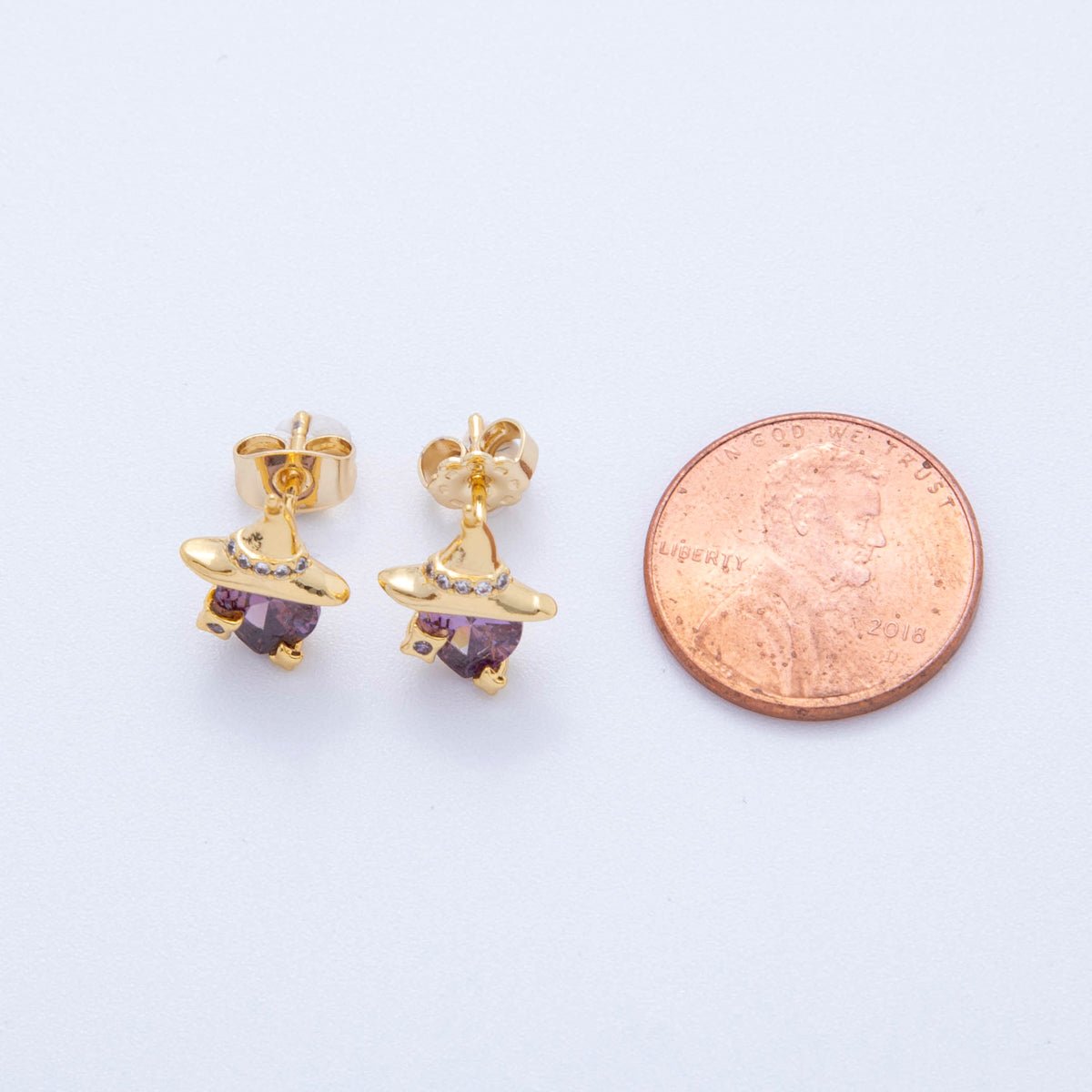 18K Gold Filled Purple CZ Wizard Hat Stud Earrings | AI414 - DLUXCA