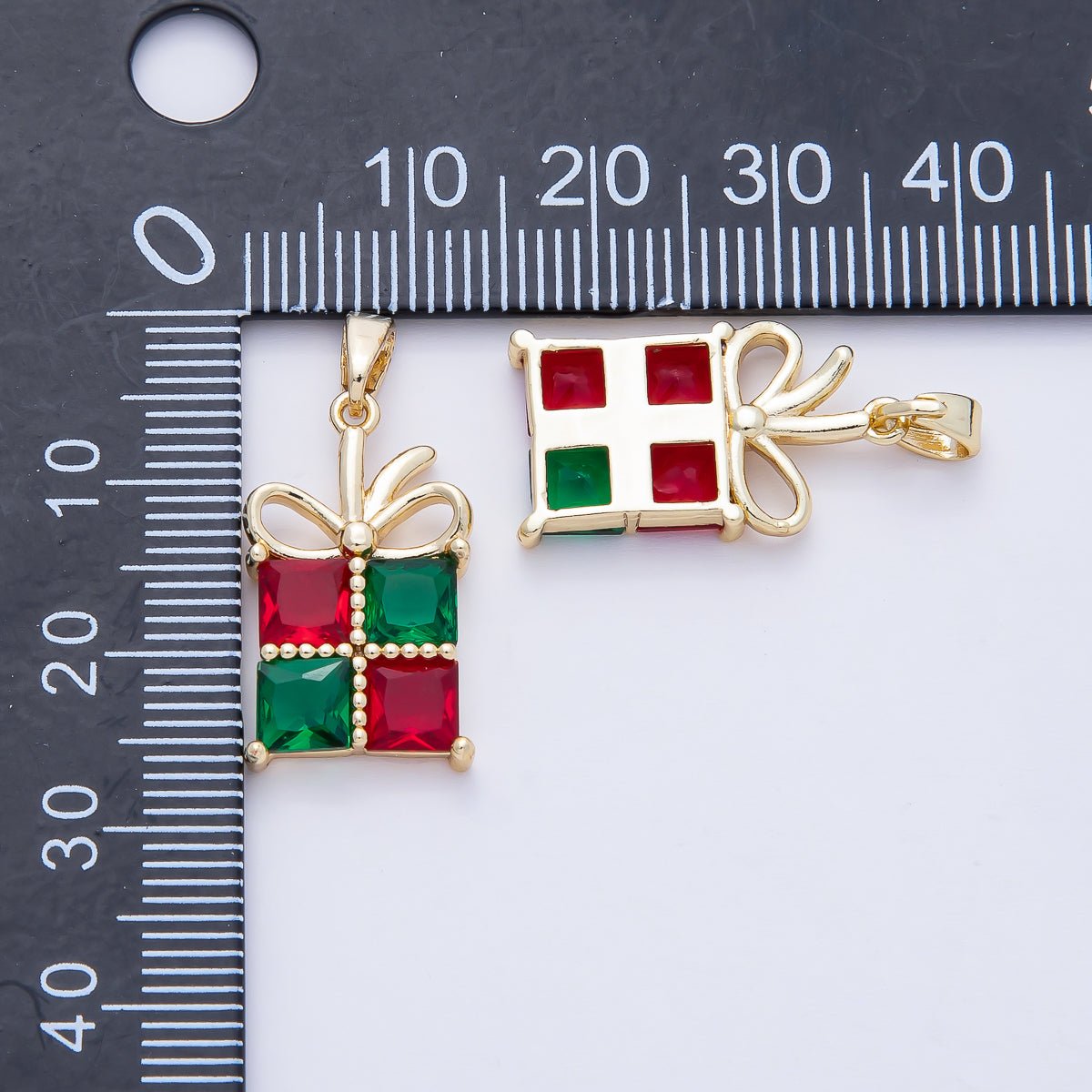 18K Gold Filled Red - Green CZ Christmas Holiday Present Pendant | AF1166 - DLUXCA