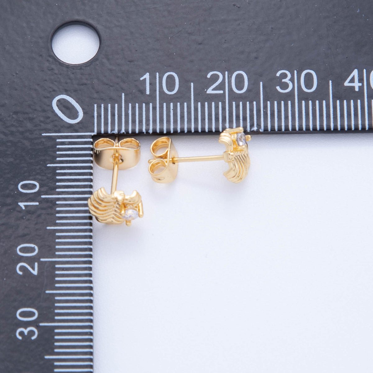 18K Gold Filled Round Clear CZ Rib Cage Leaf Stud Earrings | AI392 - DLUXCA