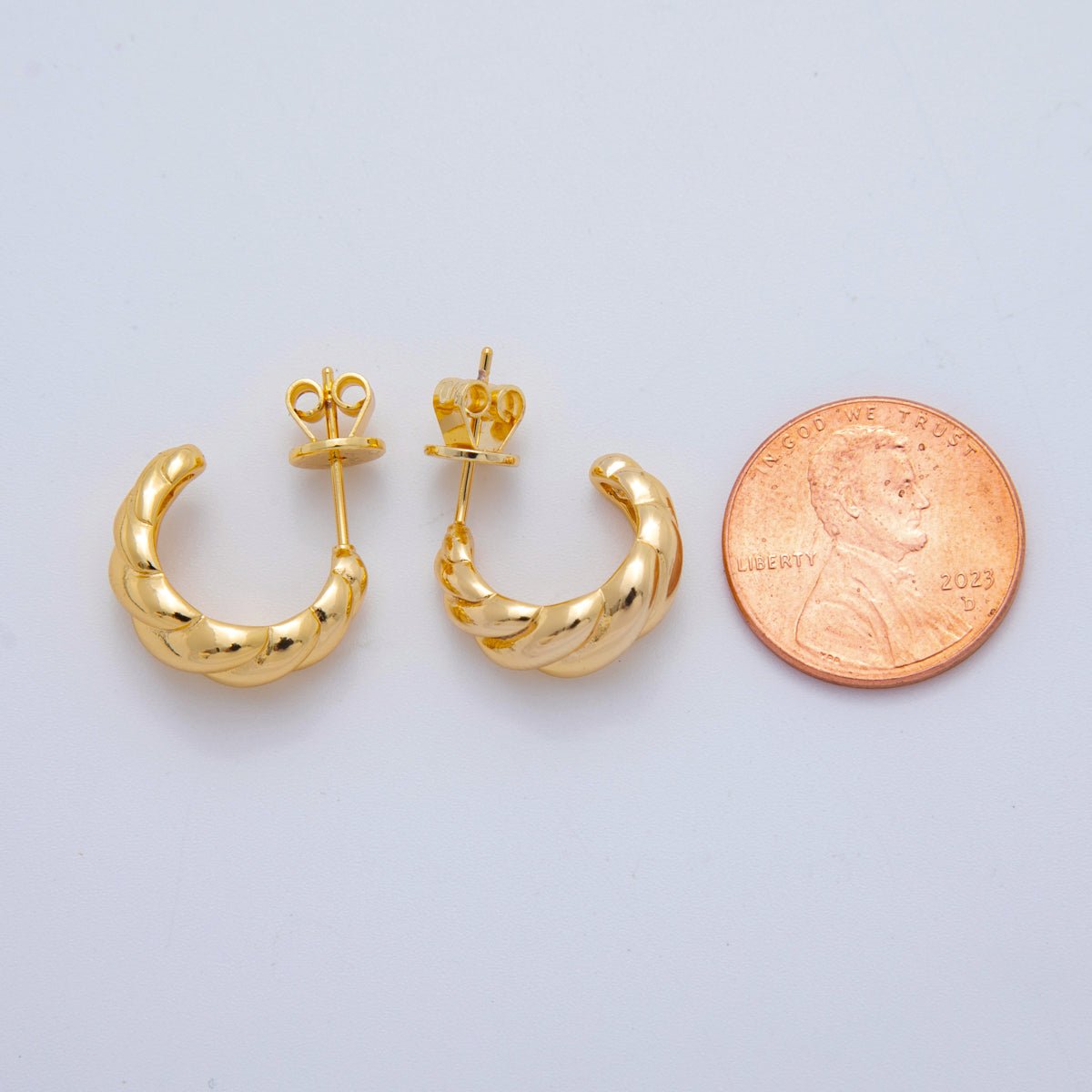 18K Gold Filled Smooth Croissant C - Shaped Stud Earrings in Gold and Silver | AJ150 - DLUXCA