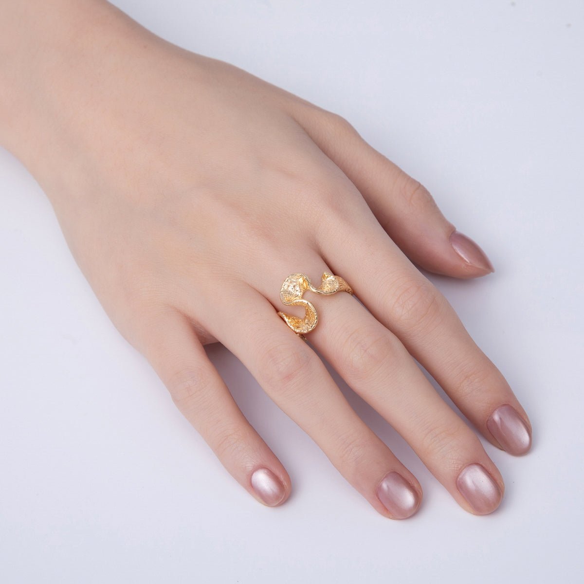 18K Gold Filled Textured Curved Wave Band Adjustable Ring | O596 - DLUXCA