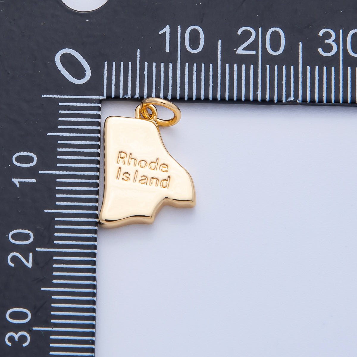 18K Gold Filled United States of America State Map Charm in Gold & Silver | AK064 - AK113 - DLUXCA