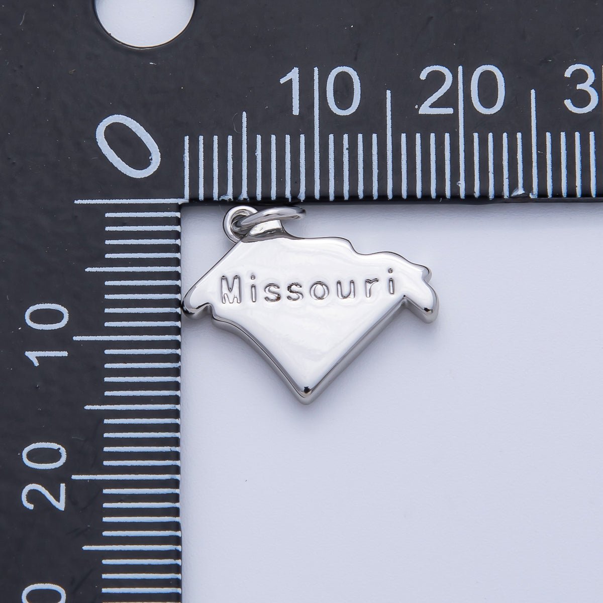18K Gold Filled United States of America State Map Charm in Gold & Silver | AK064 - AK113 - DLUXCA