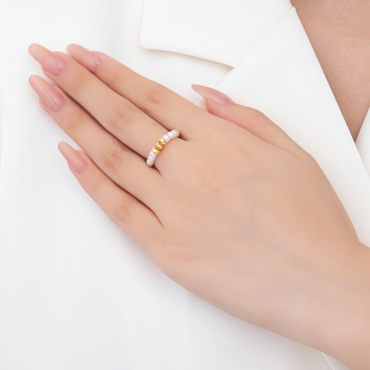 18K Gold Filled White Shell Pearl Rondelle Bead Stretch Ring | O045 - DLUXCA