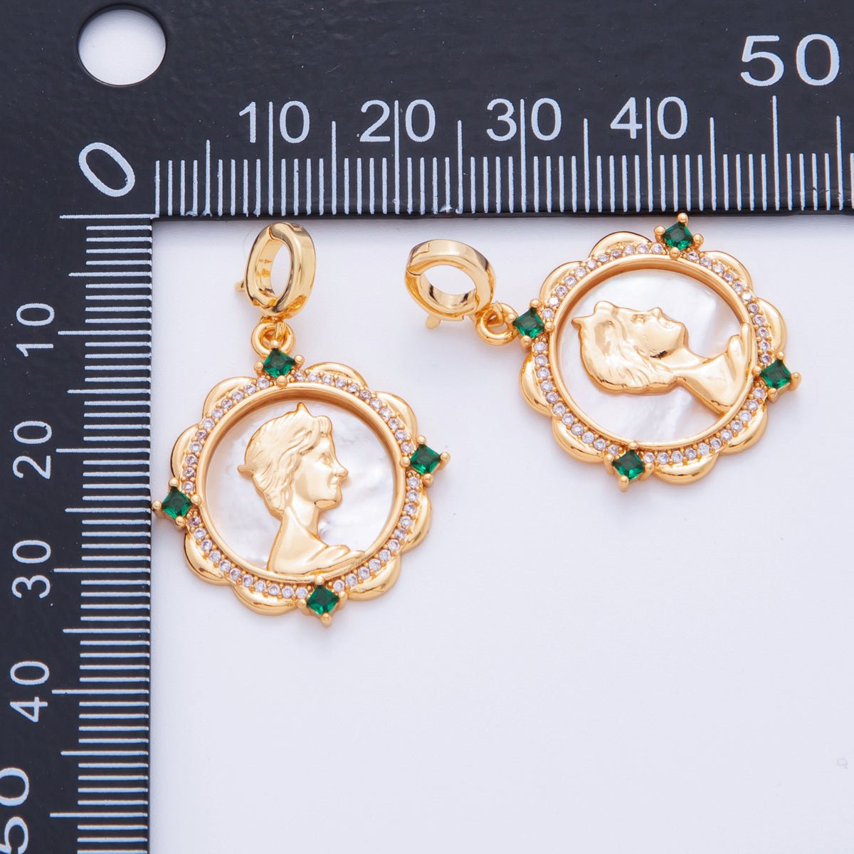 18K Gold Filled Women Silhouette Shell Pearl Drop Snap Bail Pendant | AH711