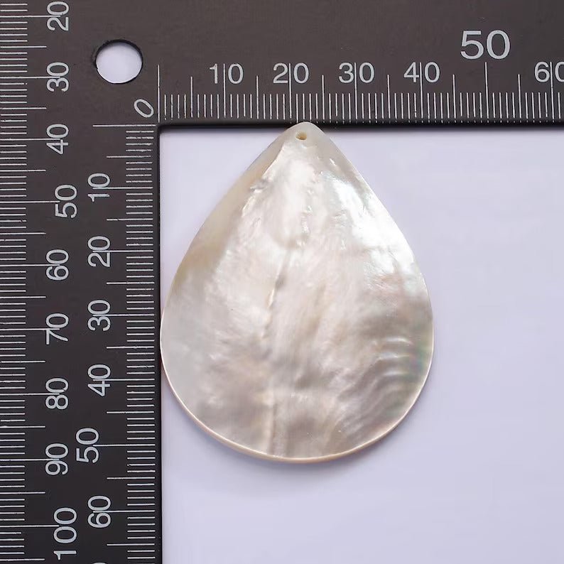 1x natural tear drop white mop mother of pearl shell pear disc pendant P - A1801 - DLUXCA