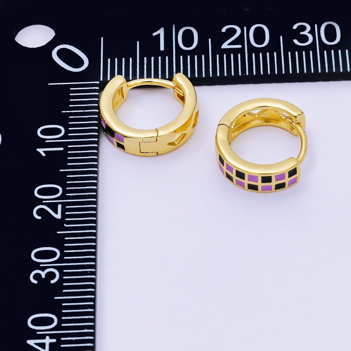 24K Gold Filled 13 mm Checkered Enamel Purple & Black Retro Huggie Cartilage Earrings | AJ - 033 - DLUXCA