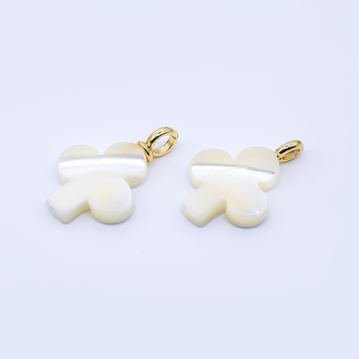 24K Gold Filled 13.5mm Shell Pearl Clubs of the Solitares Charm Pendant | AF - 561 P - 1784 - DLUXCA