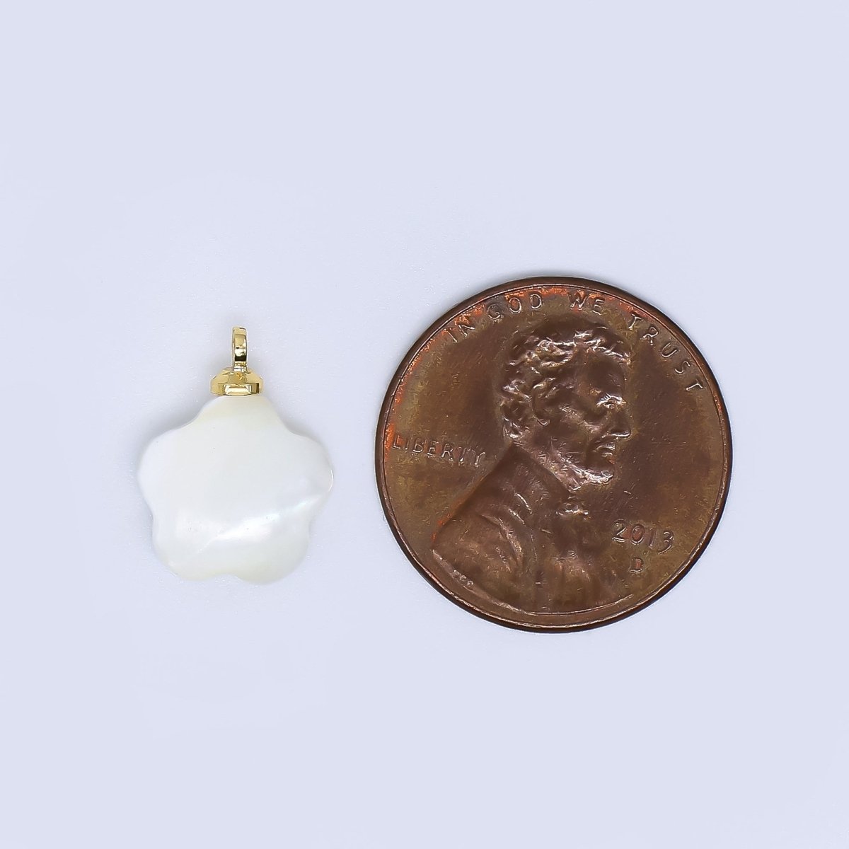 24K Gold Filled 13.5mm Shell Pearl Rounded 5 - Petals of Flower Charm | P - 1825 - DLUXCA