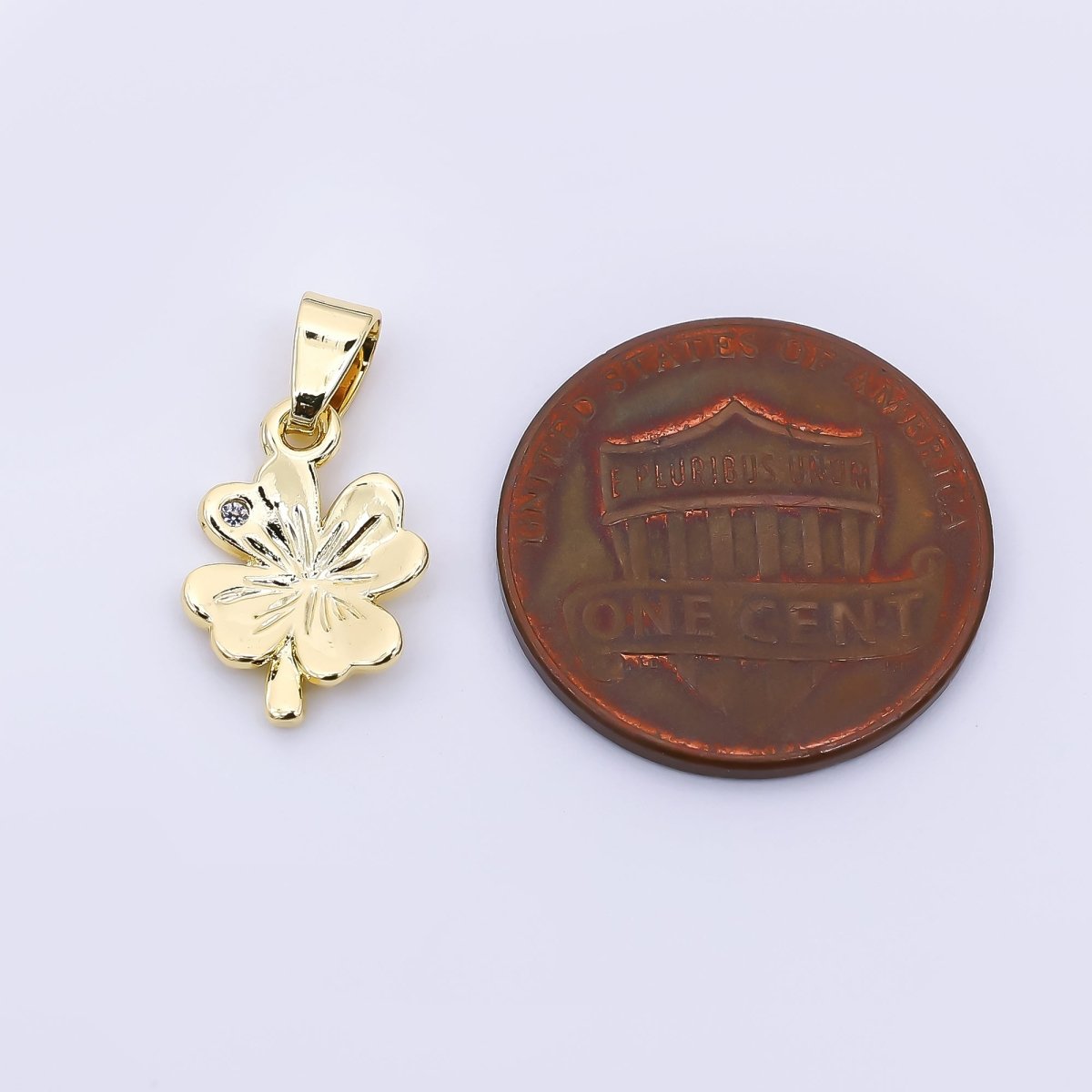 24K Gold Filled 13mm Round CZ Lucky Clover Leaves Pendant | AH - 533 - DLUXCA
