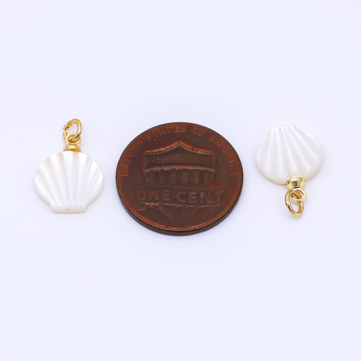 24K Gold Filled 13mm Shell Pearl Scallop Fan - Shaped Sea Shell Charm | P - 1792 - DLUXCA