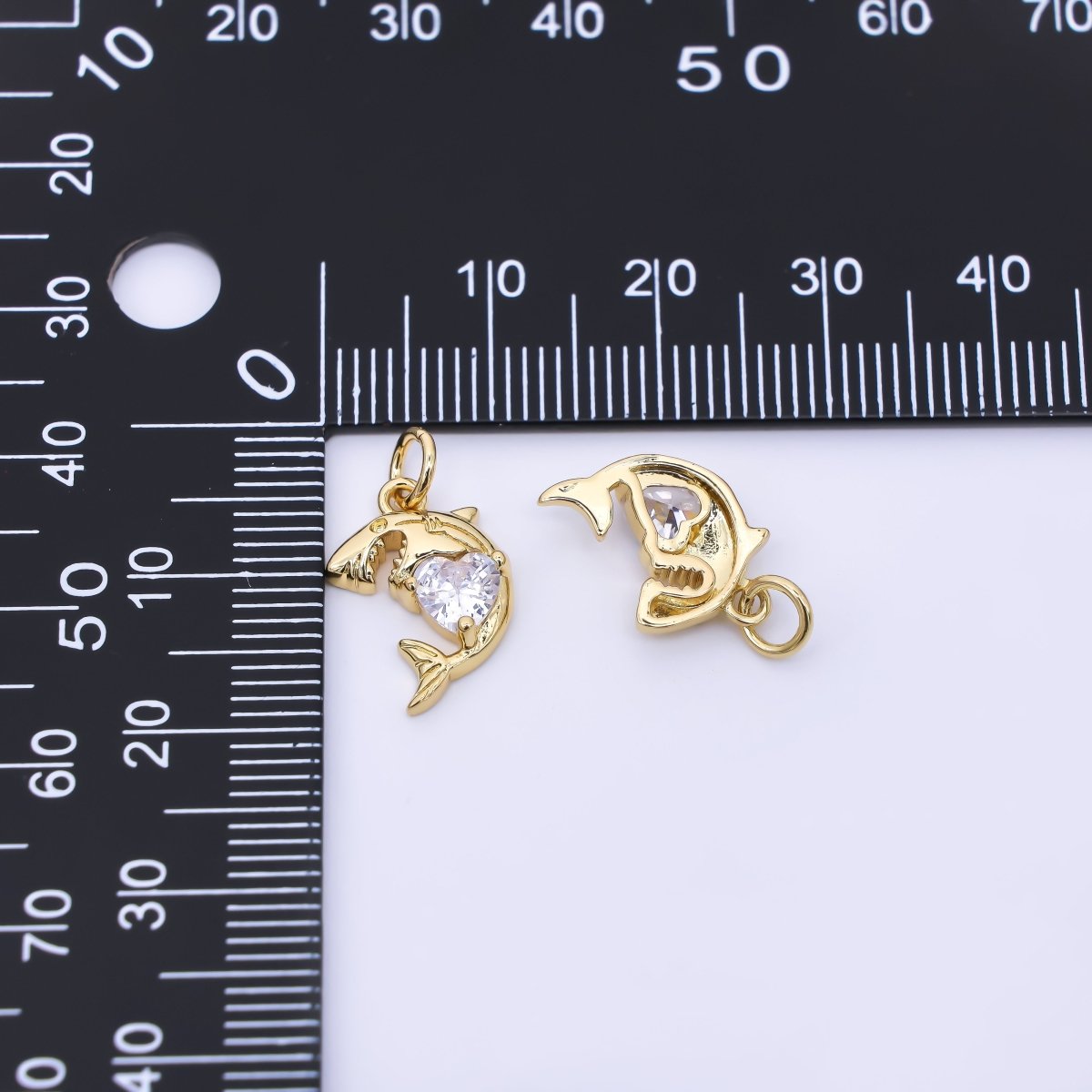 24K Gold Filled 15mm Heart - Shaped CZ Sea Creature Wild Shark Animal Charm | AJ395 - DLUXCA