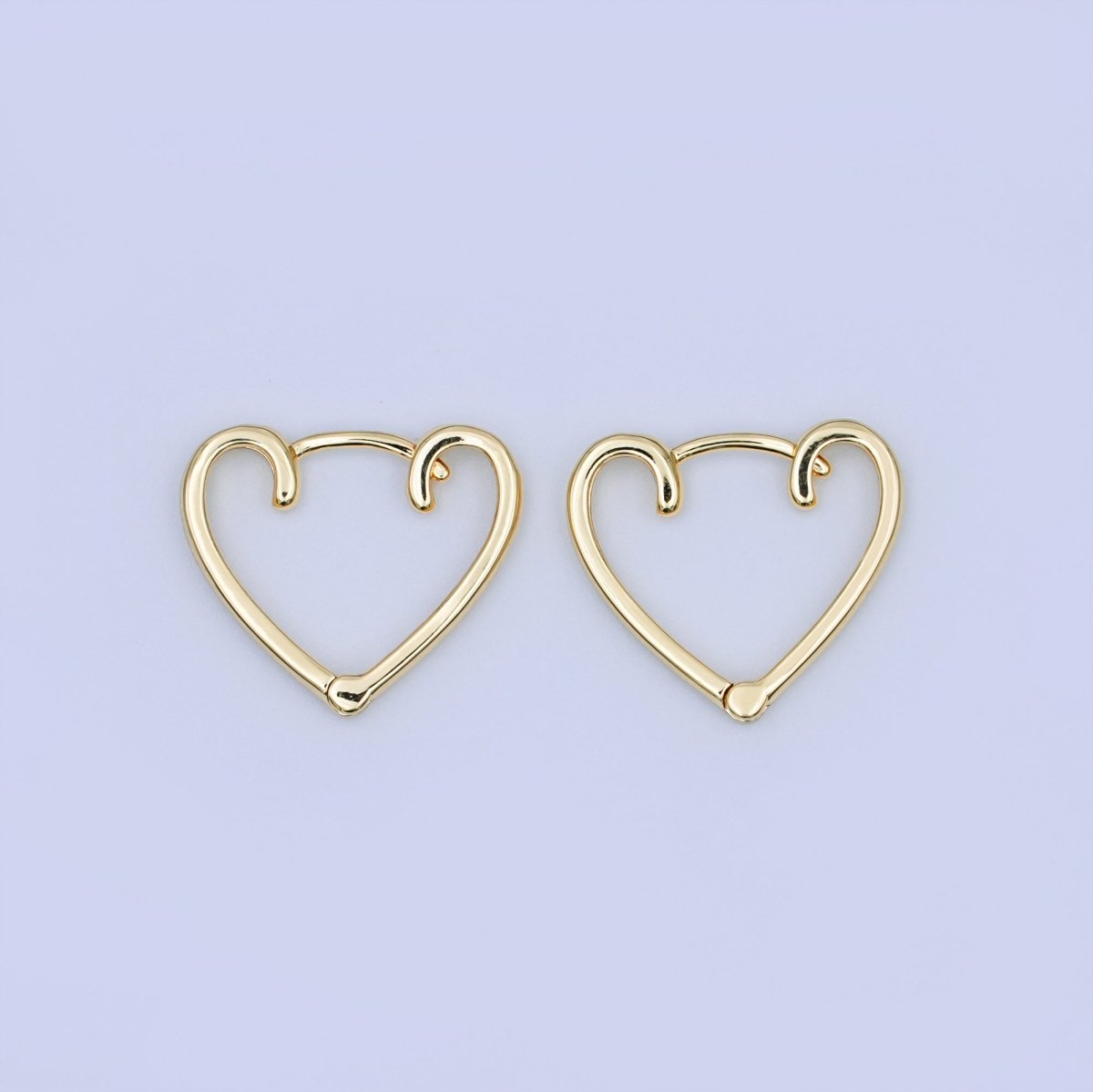 24K Gold Filled 15mm Minimalist Heart Hoop Earrings | T531 - DLUXCA