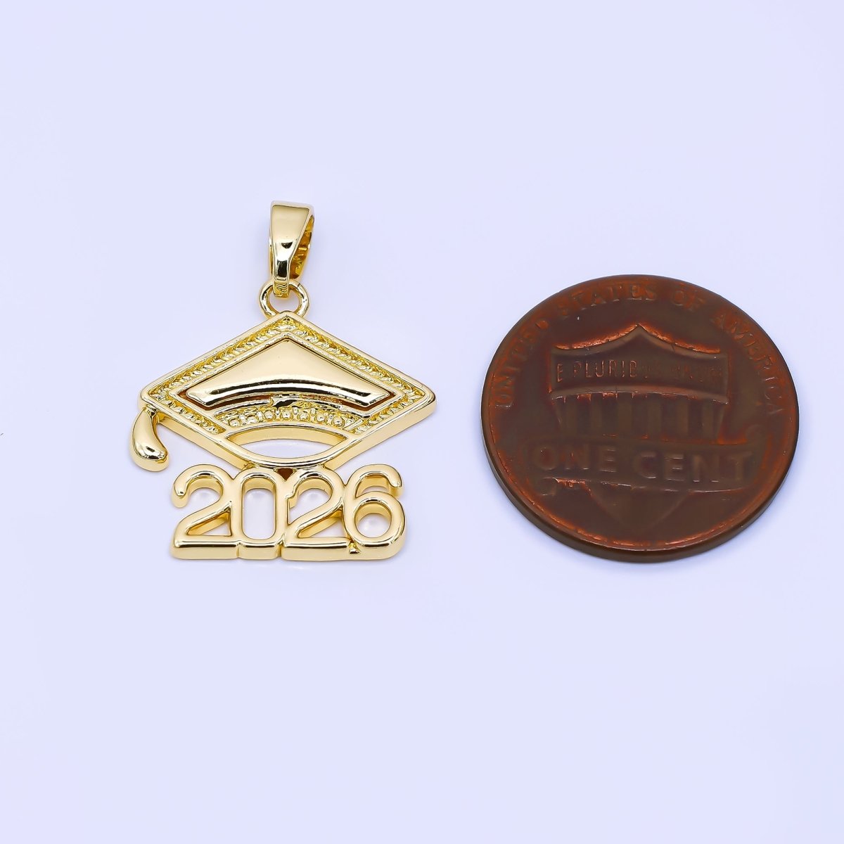 24K Gold Filled 18mm Graduation Hat Year Script 2026 Pendant | AA - 1564 - DLUXCA