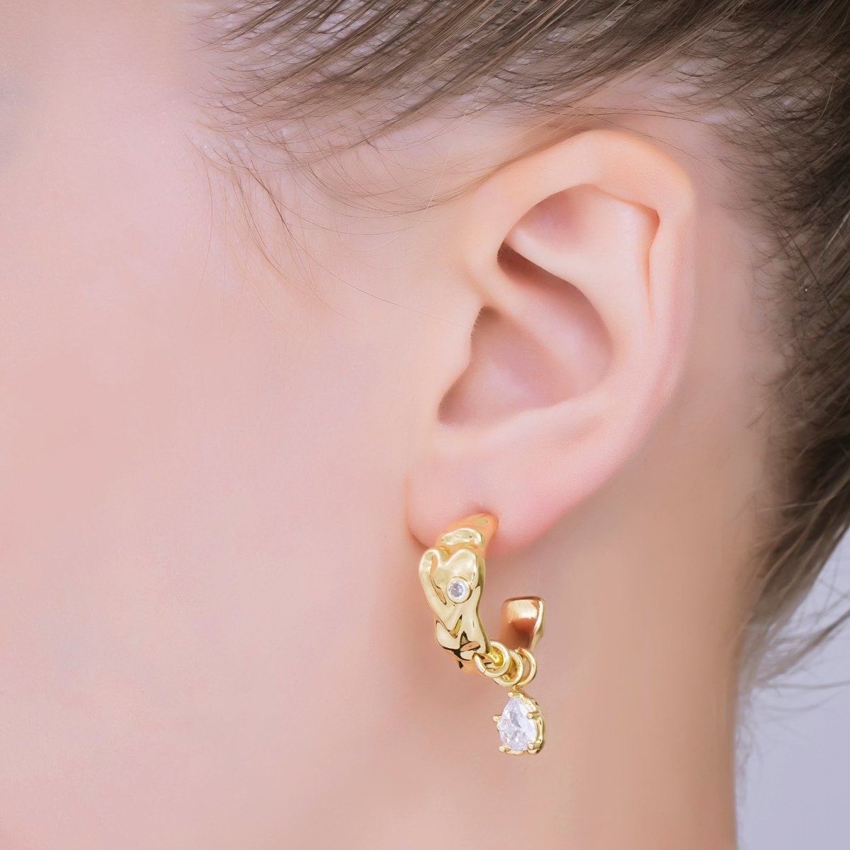 24K Gold Filled 21mm Clear Teardrop CZ Molten C - Shaped Hoop Drop Earrings | AJ075 - DLUXCA