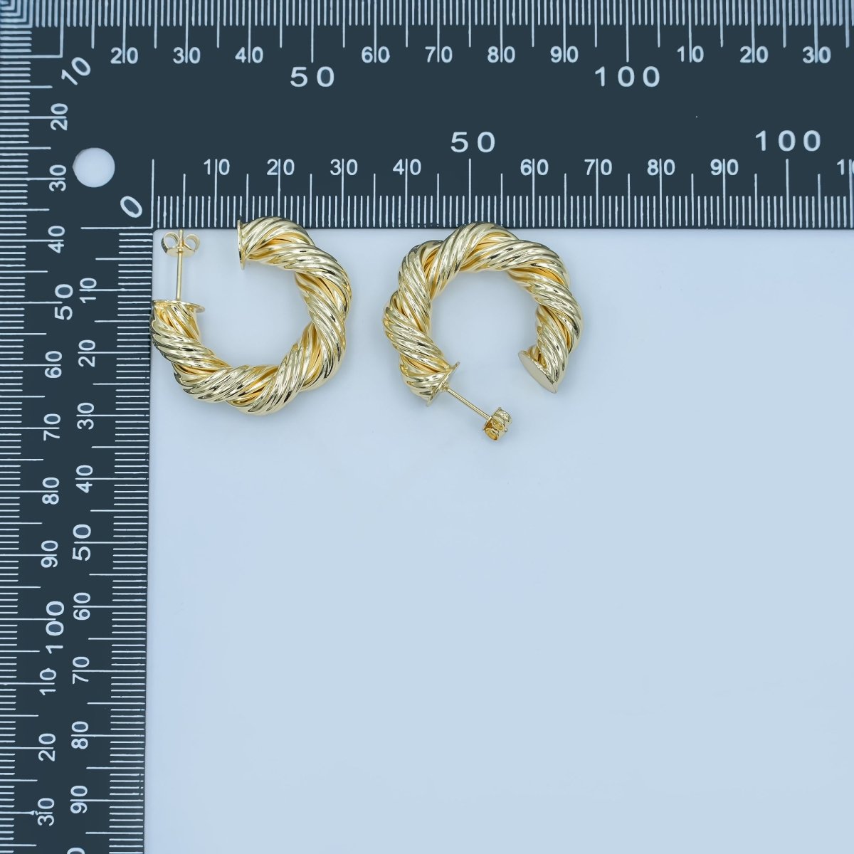 24K Gold Filled 30mm Twisted C - Shaped Hoop Earrings - DLUXCA