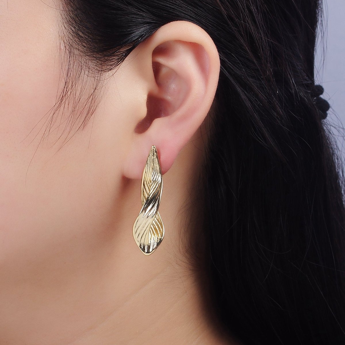 24K Gold Filled 45mm Line - Textured Leaf Curved Geometric Stud Earrings | Q120 - DLUXCA