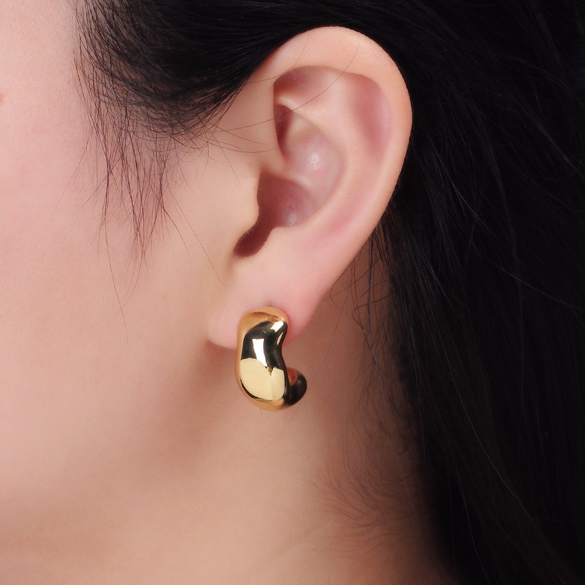 24K Gold Filled Abstract Wide Band C-Shaped Hoop Earrings | P135 - DLUXCA