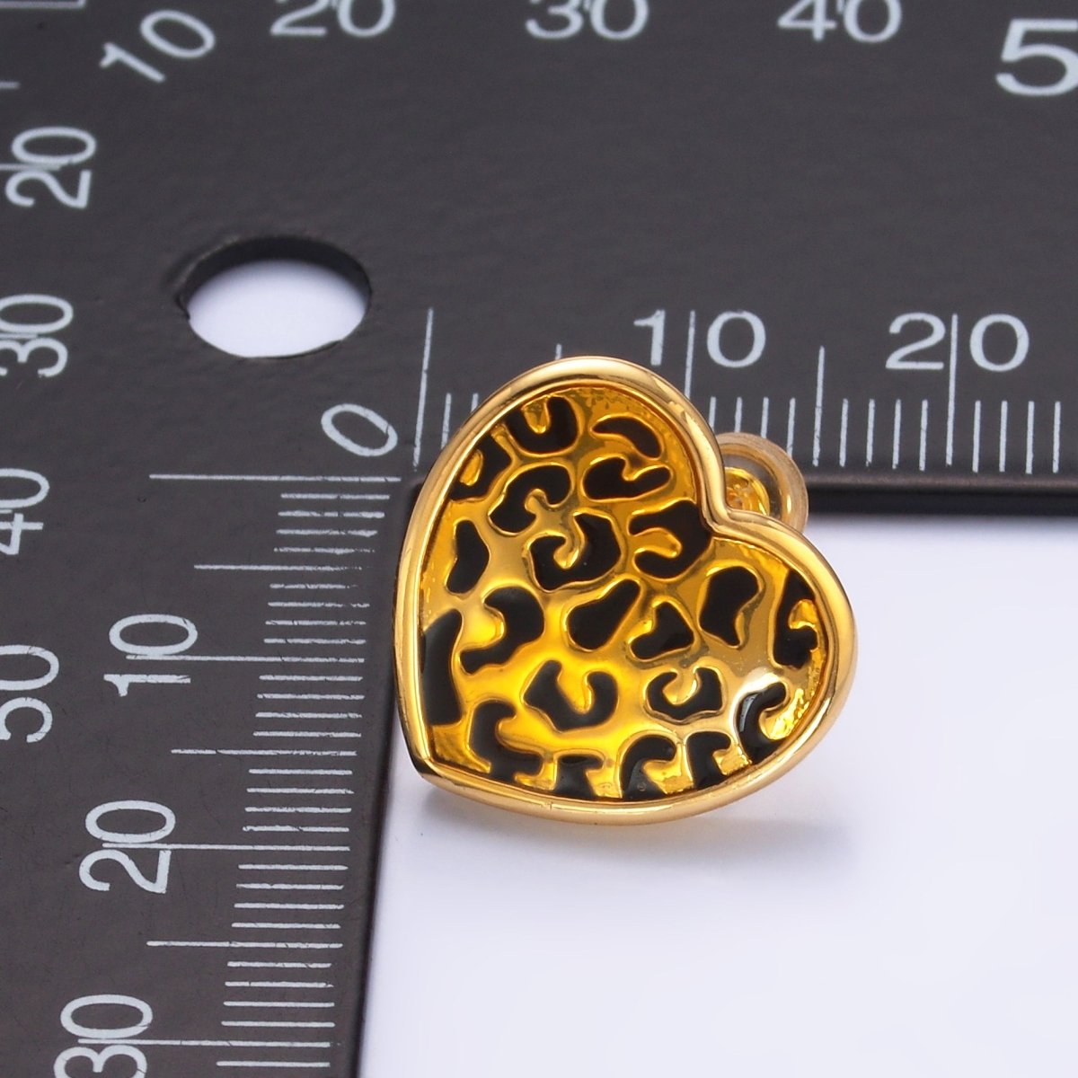 24K Gold Filled Cheetah Print Heart Stud Earrings | AB853 - DLUXCA