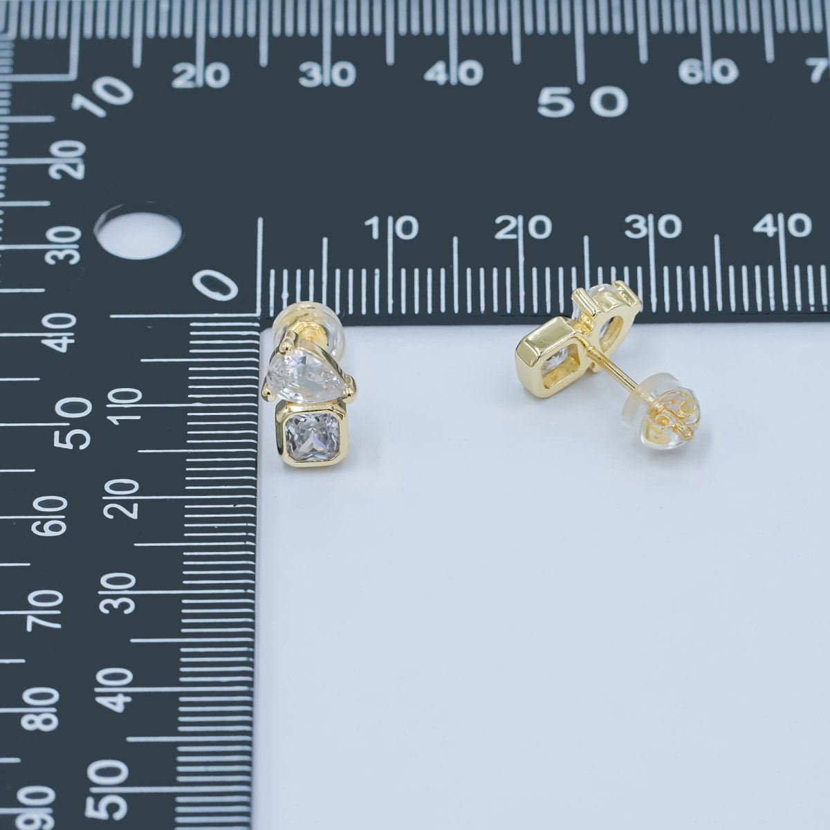 24K Gold Filled Clear CZ Baguette Teardrop Stud Earrings | AB841 - DLUXCA