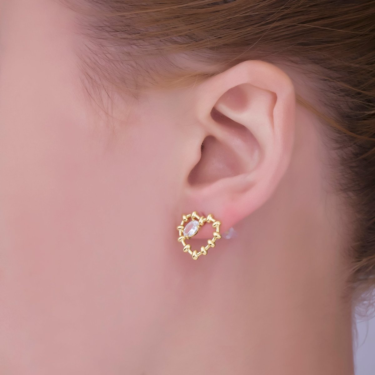 24K Gold Filled Clear Oval CZ Rondelle Lined Open Heart Stud Earrings | AI448 - DLUXCA