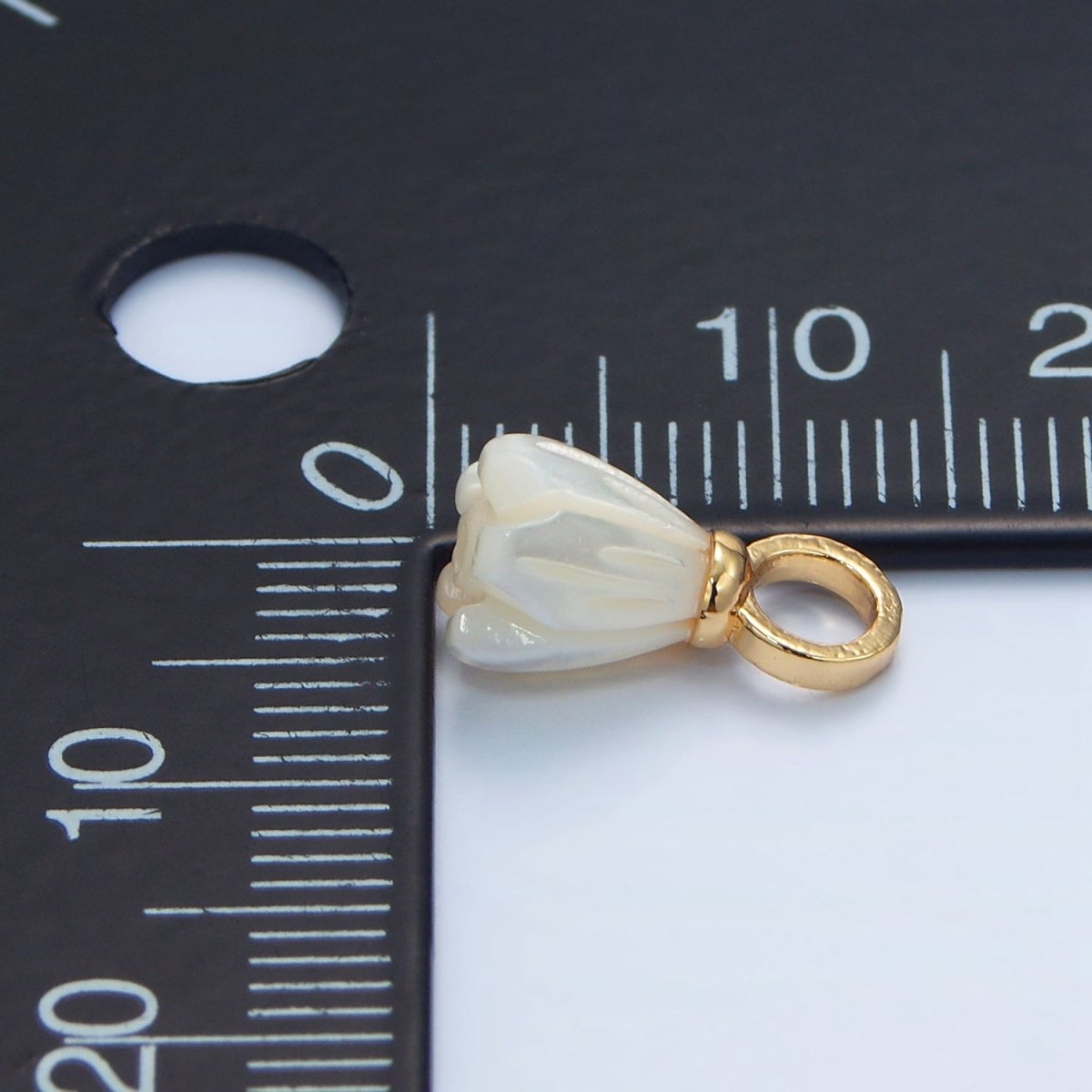 24K Gold Filled Flower Shell Pearl Charm | P1878 - DLUXCA