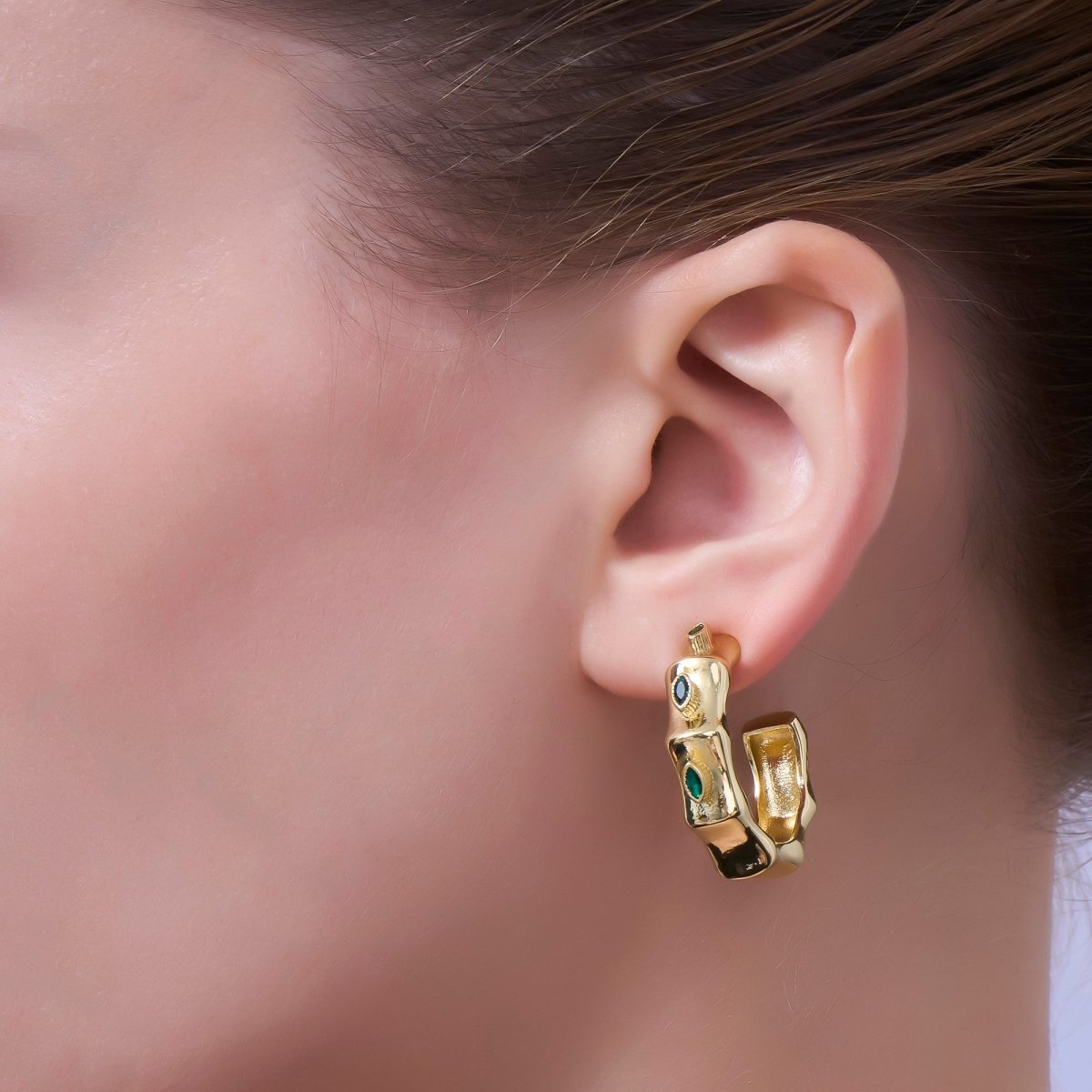 24K Gold Filled Green CZ Bamboo Edged C - Shaped Hoop Earrings | V532 - DLUXCA