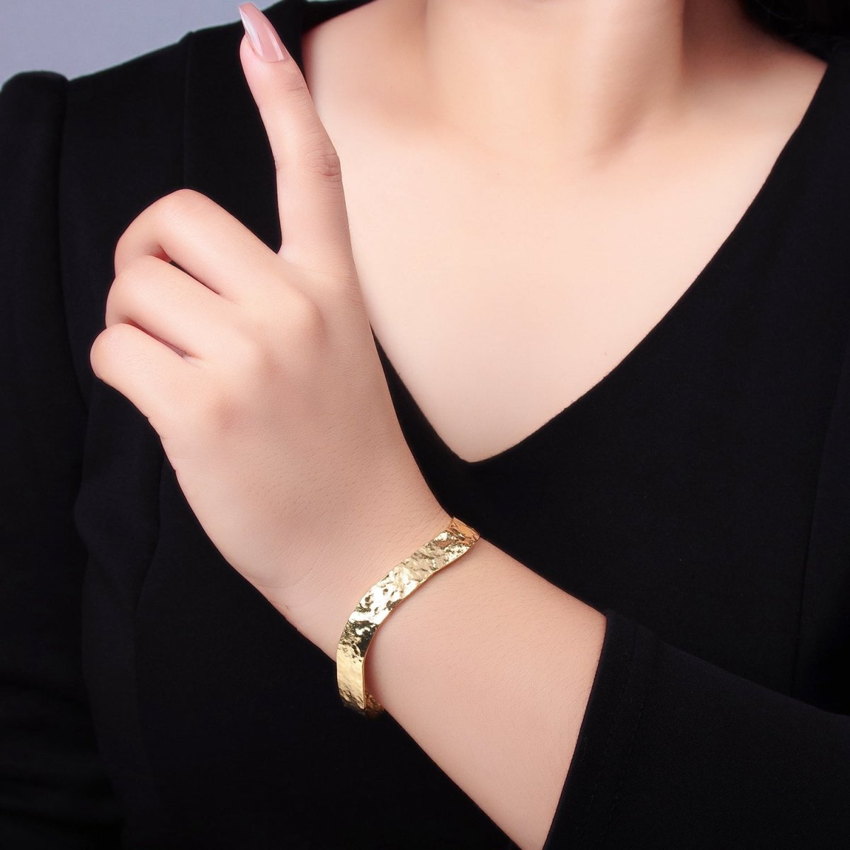 24K Gold Filled Hammered Band Cuff Bracelet | WA - 2655 - DLUXCA