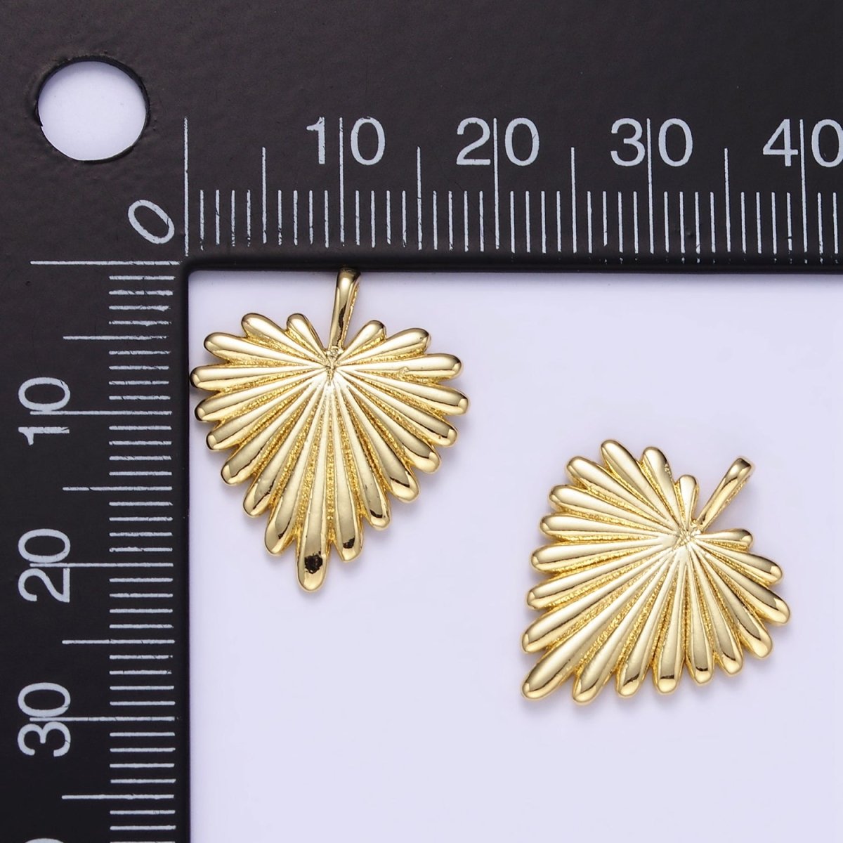 24K Gold Filled Minimalist Feather Heart Pendant | AA1338 - DLUXCA