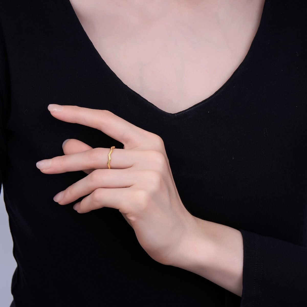 24K Gold Filled Minimalist Wave Band Ring | O850 - DLUXCA