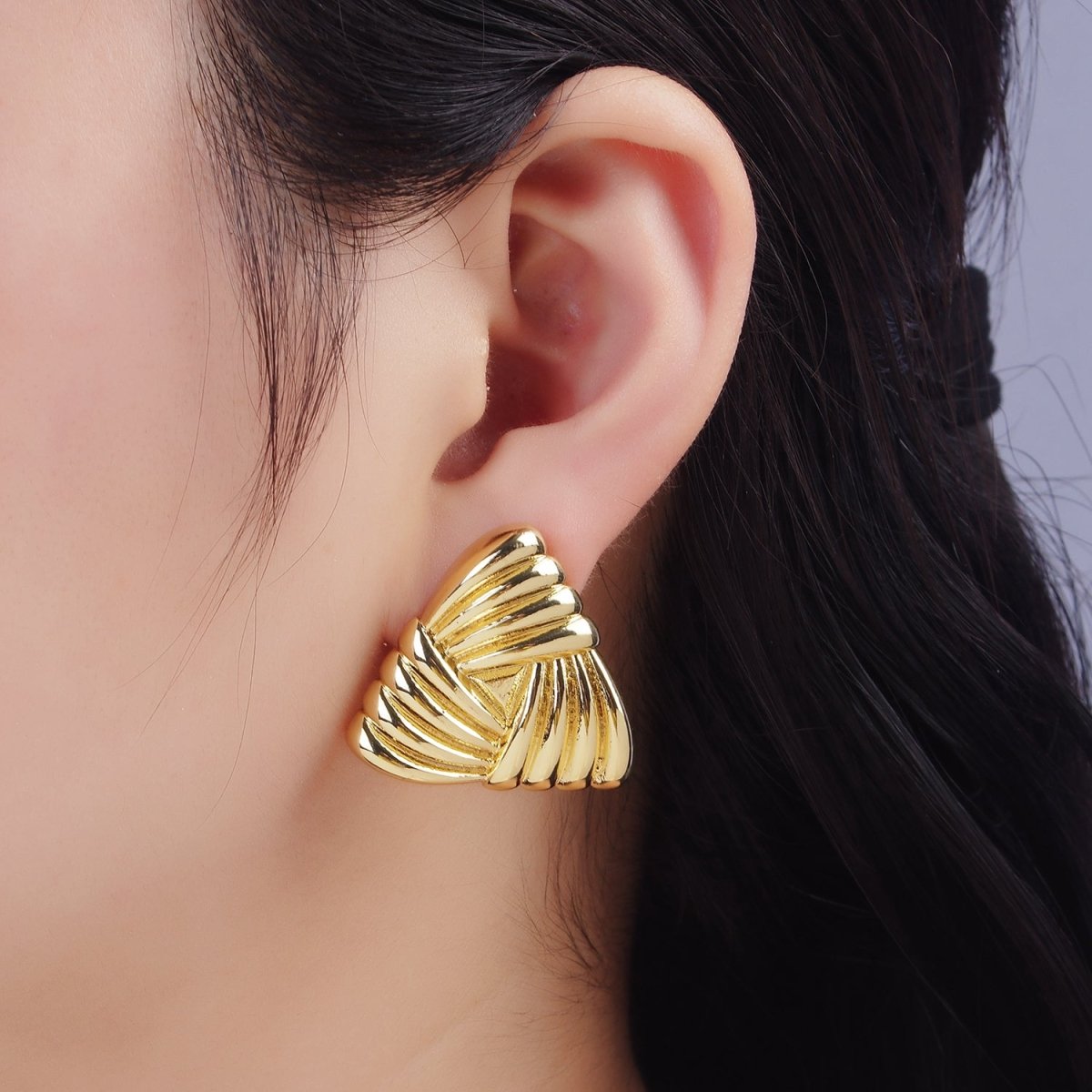 24K Gold Filled Puffed Quilted Triangle Stud Earrings | P511 - DLUXCA