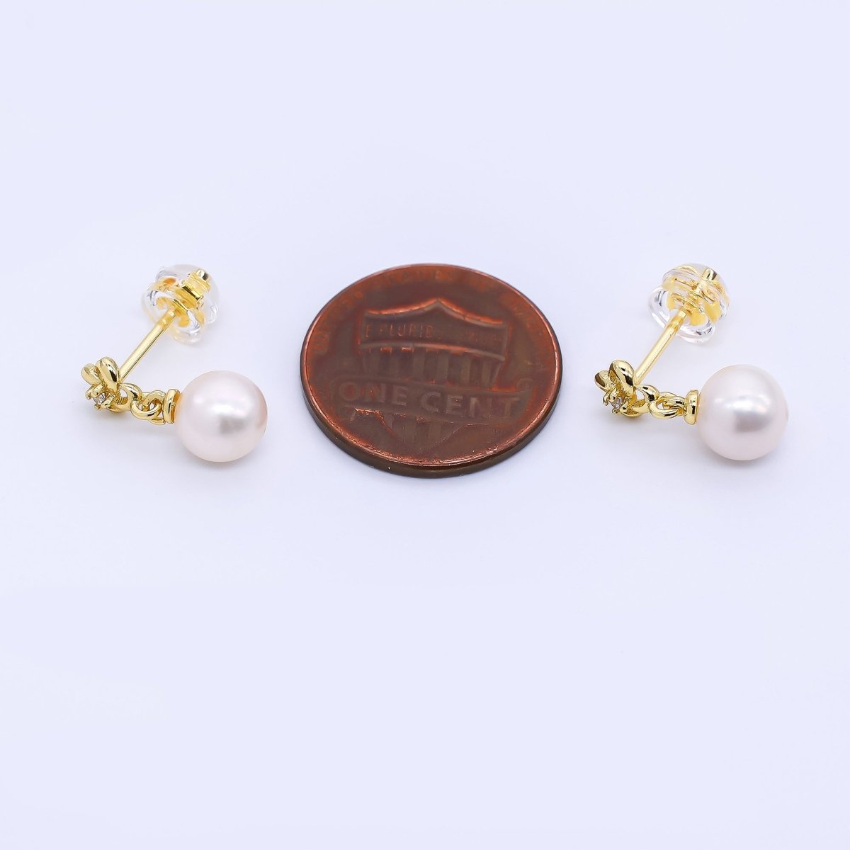 24K Gold Filled Round Freshwater Pearl Blooming Flower Drop Stud Earrings | Q - 390 - DLUXCA
