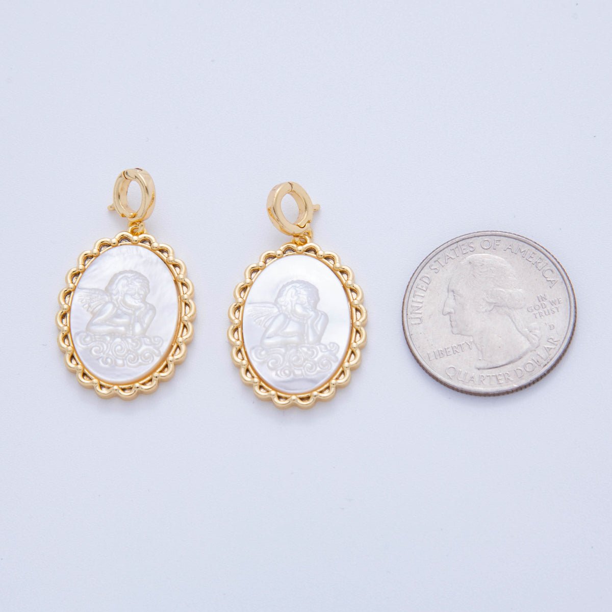 24K Gold Filled Shell Pearl Abalone Girl Women Portrait Oval Snap Latch Pendant | AH781 - AH783 - DLUXCA