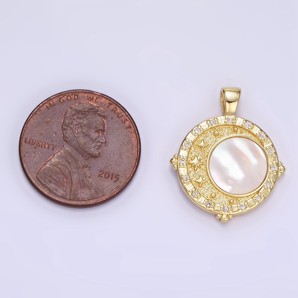 24K Gold Filled Shell Pearl Triple Celestial Star Hammered Pendant | AA1342 - DLUXCA