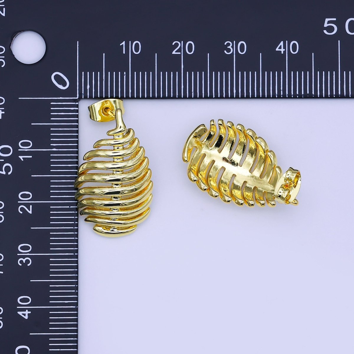 24K Gold Filled Twisted Beehives Textured Lined Dome Stud Earrings | AI514 - DLUXCA